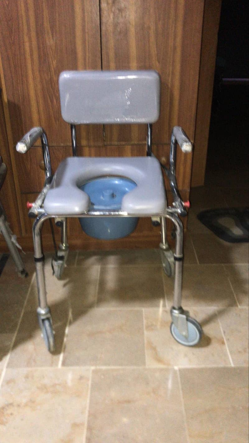 Comode chair 1