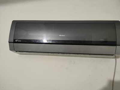 GREE G10 INVERTER AC for sale (gas leak)