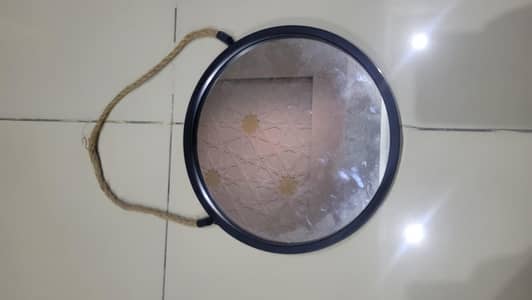 mirror and plats
