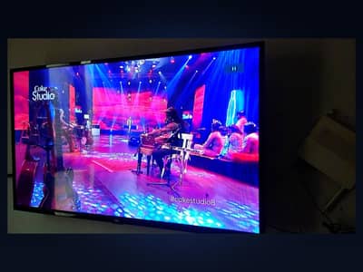 TCL 43" LED TV L43D3000 | Full HD | Slim Design | Excellent Condition