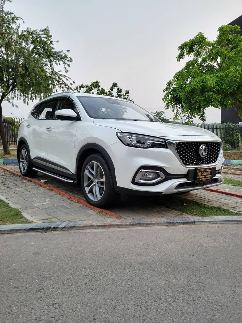 MG HS 1
