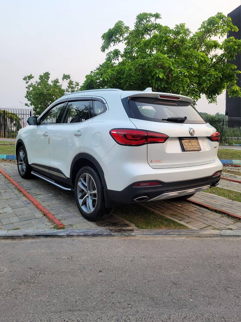 MG HS 11
