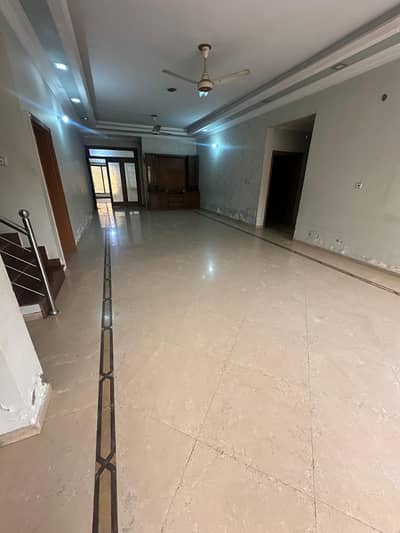2 Kanal Semi Commercial Building Double Unit For Sale 4 Special School, Academy, Multinational Company Township Lahore