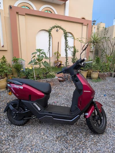 Honda electric scooty icon e lithium