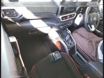 Toyota raiz 2021 fresh import 2026