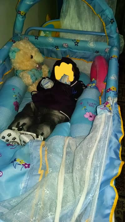 Baby Crib/cart with swing. . Good Condition