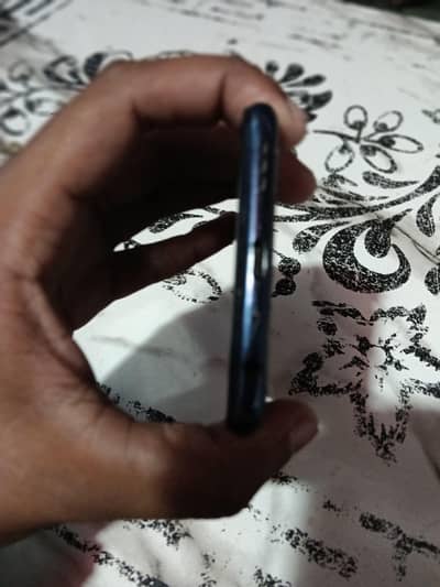 selling mobile phone