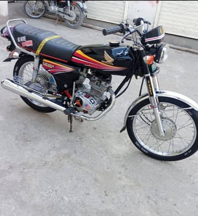 Honda CG 125cc urgent sale WhatsApp 0327=81=29=7=64