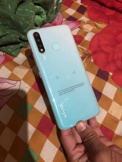 vivo y 19  Ram 8 256  ten by ten condition with box charger