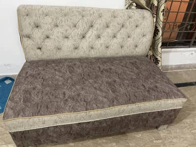 2 sofa's and 2 seater sell in very good condition.