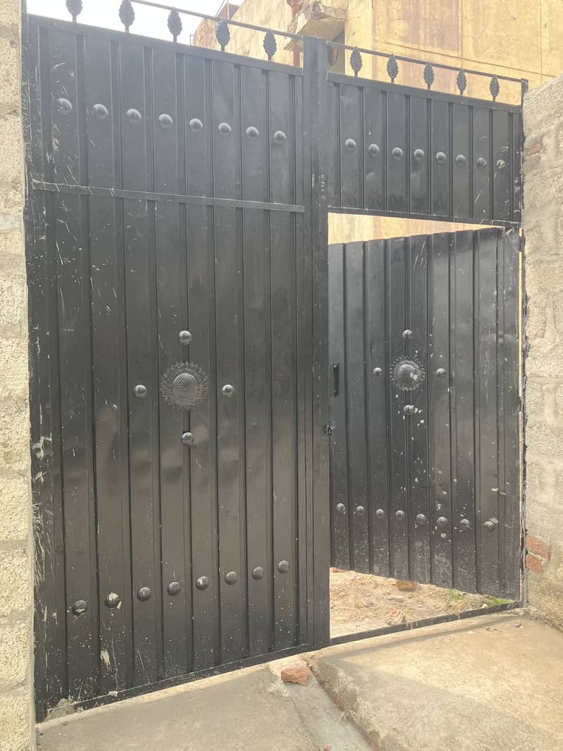 Main gate 0