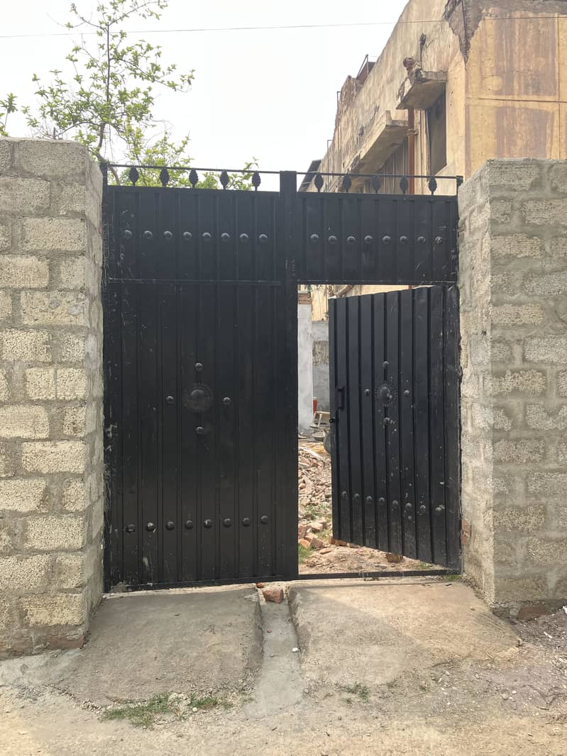 Main gate 1