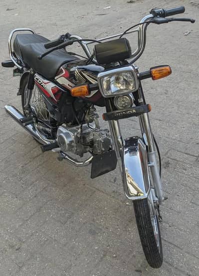 Honda CD 70 2025
