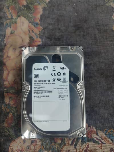 Seagate hard drive 2TB 10/10 condition