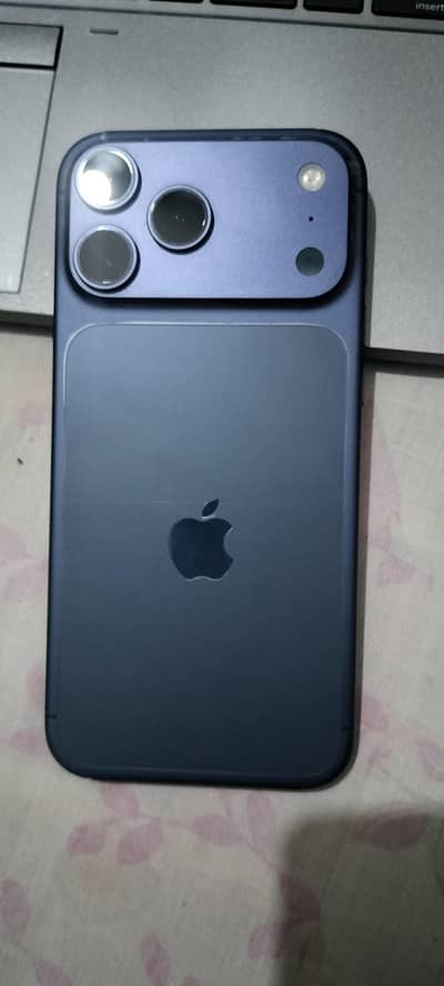 I'm selling my I phone 17 pro max non pta