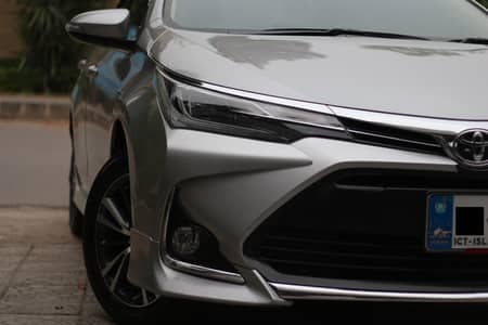 Toyota Corolla Altis Grande CVT-i 1.8 2018