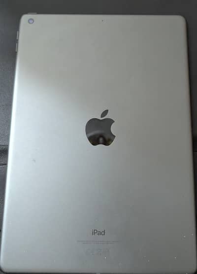 ipad 7th generation 128gb with original box and charger
