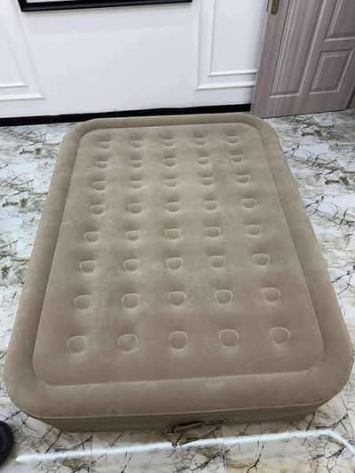 Air Mattress 10 inches  (Brand New) not used