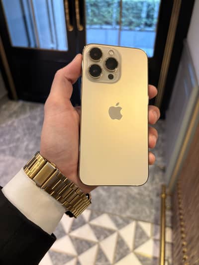 Iphone 13 pro , 90% battery health , waterpack