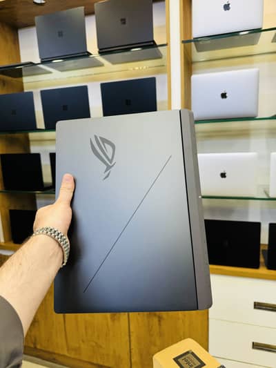 ASUS ROG Strix G16 G615 / Core Ultra 9/ 32GB With 1TB With Rtx 5070Ti