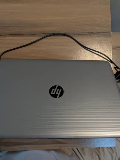 HP laptop core i5 generation 7th one hand use