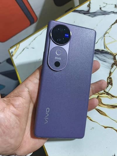 Vivo v40 12gb 256gb 10 by 10
