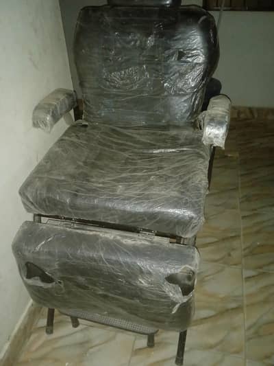 Chair parlour/ Facial cum bed