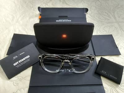 Oakley Meta Smart glasses, Authentic, Transition Lenses, 12MP camera