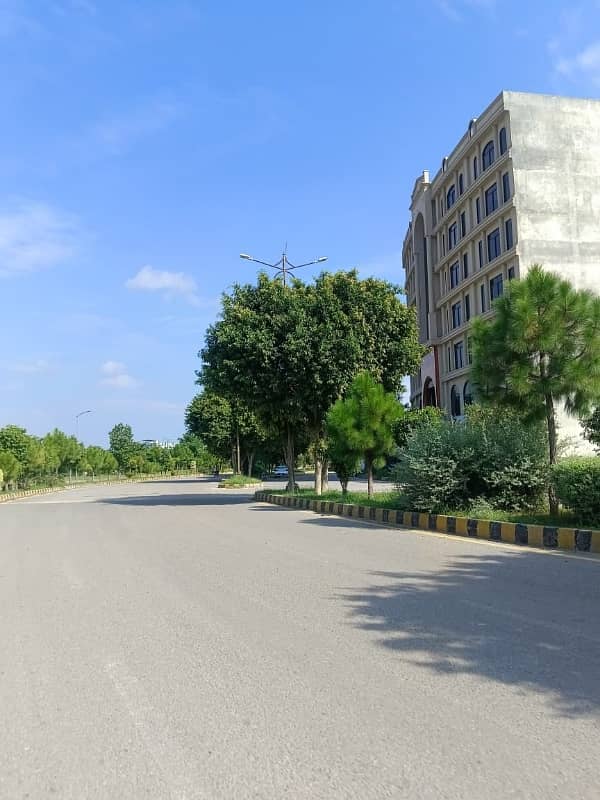 Plot for sale block D 6