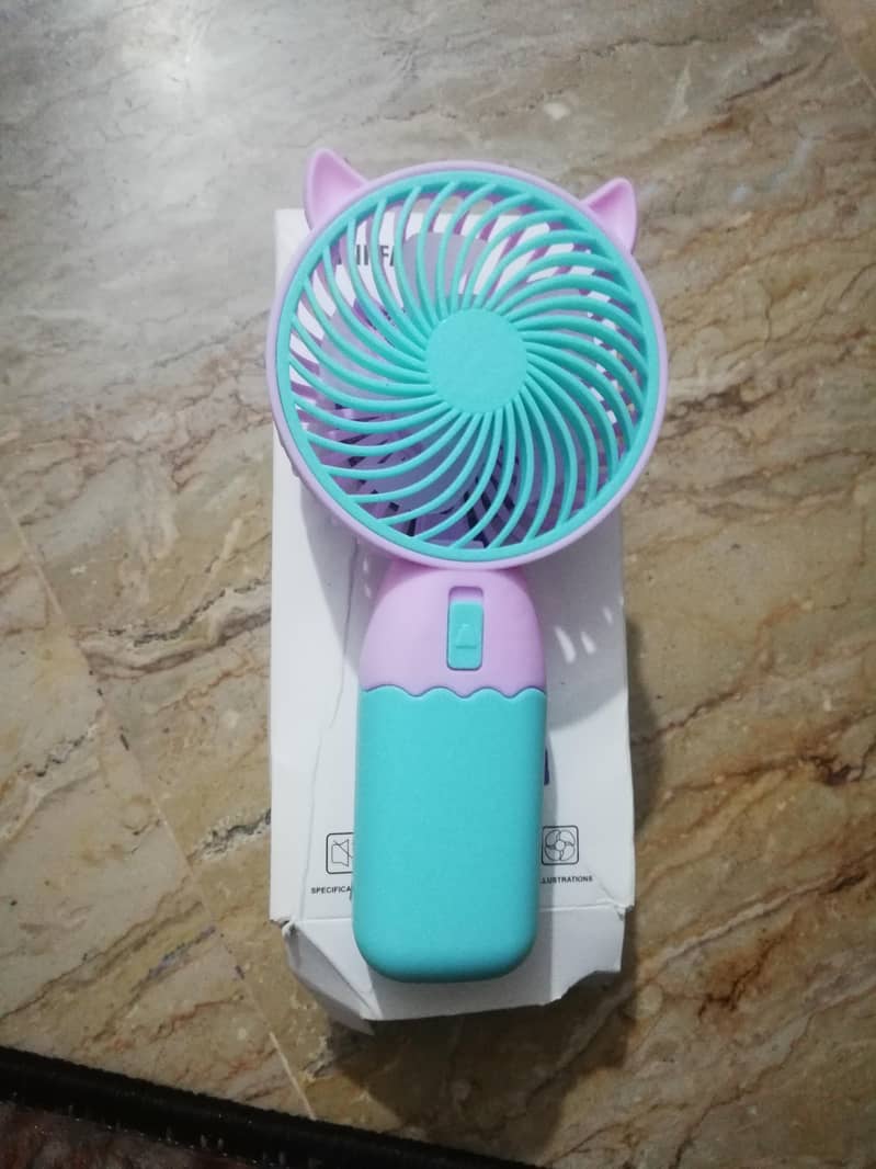 mini portable fan 2