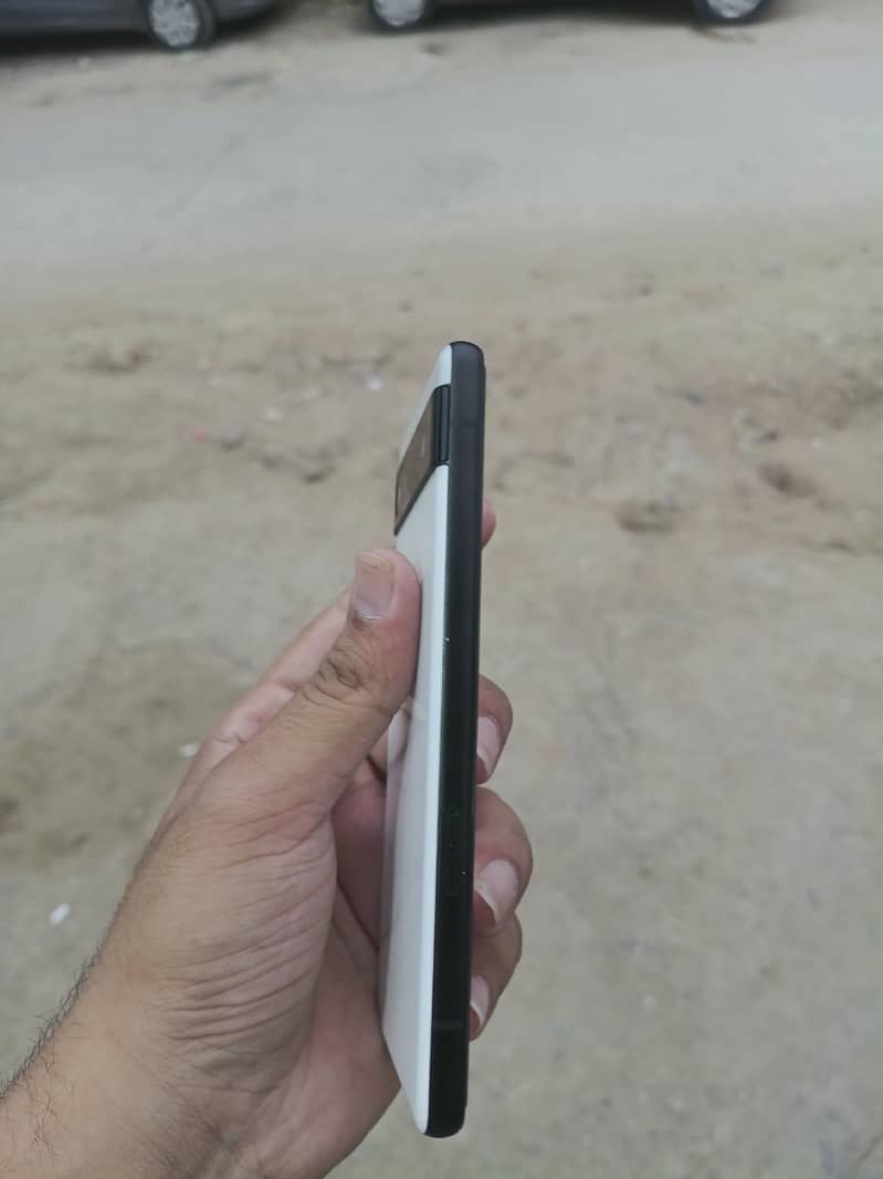 Pixel 6a 3