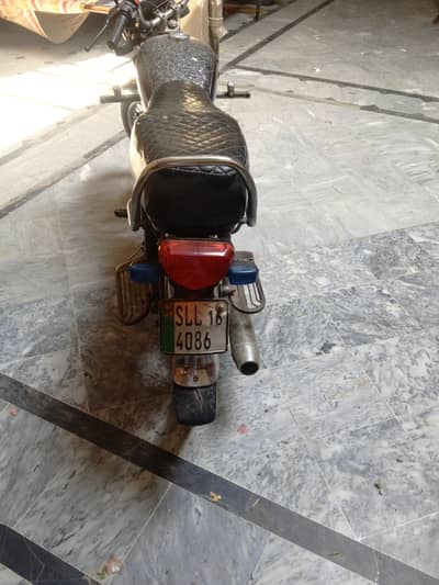 Honda C. D 70