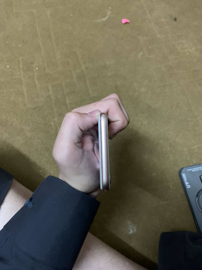 IPhone 8 0