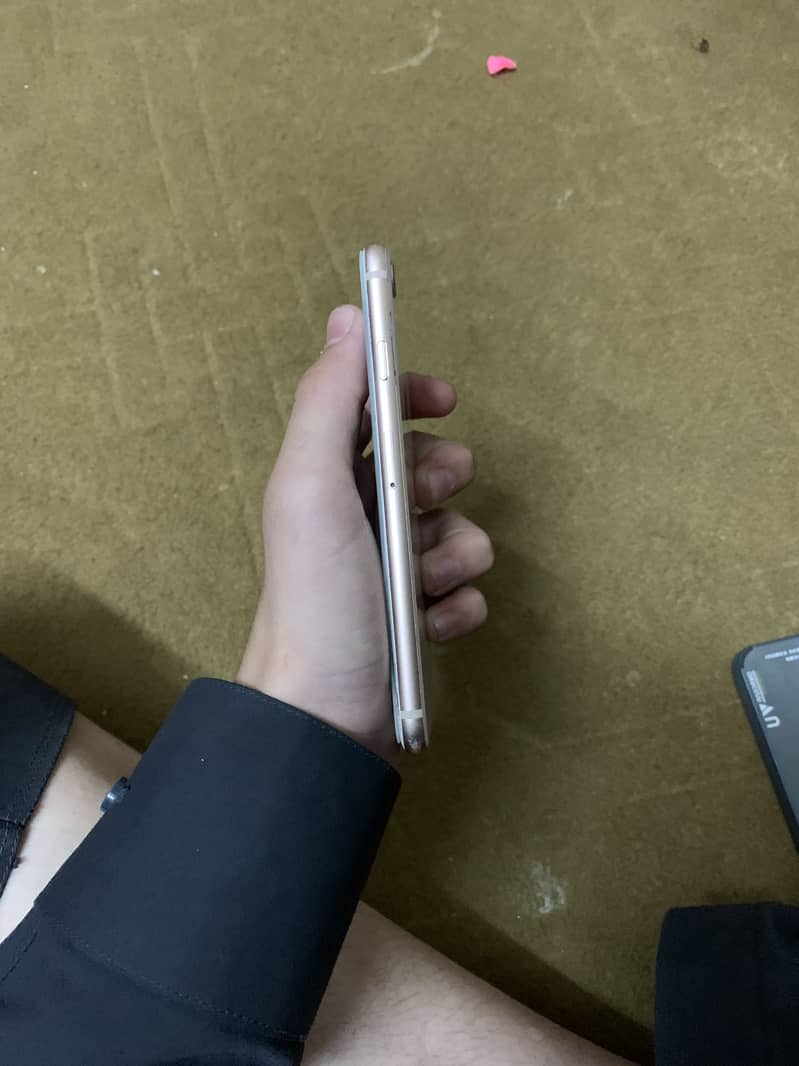 IPhone 8 6