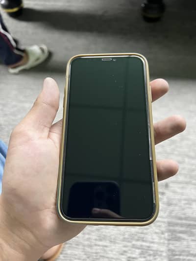I phone 11 scratch less