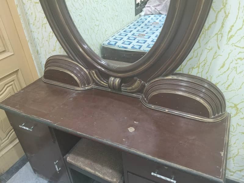 Dressing Table With Stool 2