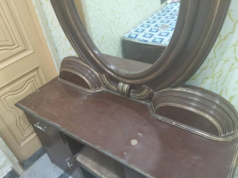 Dressing Table With Stool 8