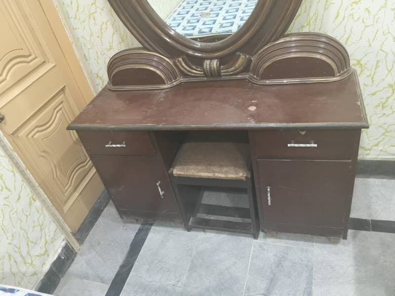 Dressing Table With Stool 15