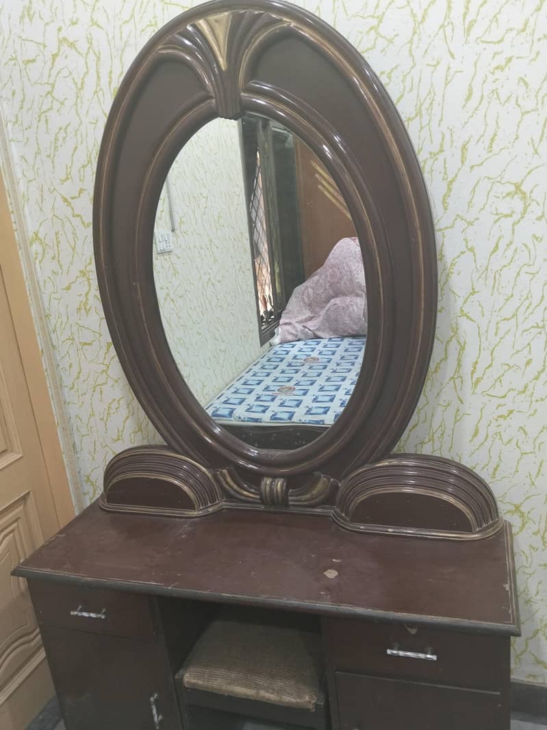 Dressing Table With Stool 16