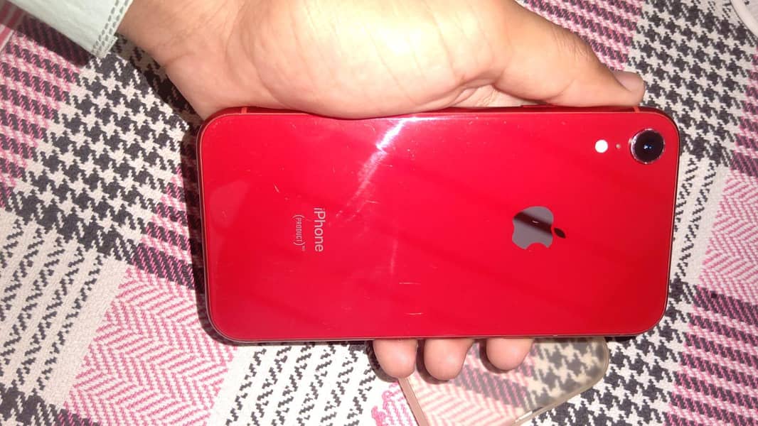 iPhone xr 4