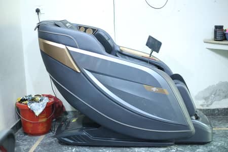 Urgent Sale Zero UR-5 Massage Chair | AI Voice| Original 10 Lakh Model