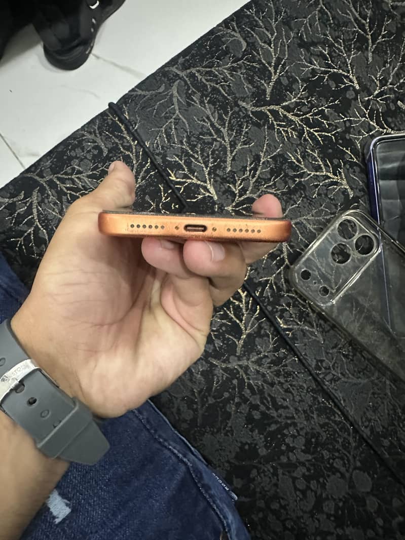 Iphone 17 pro max 6