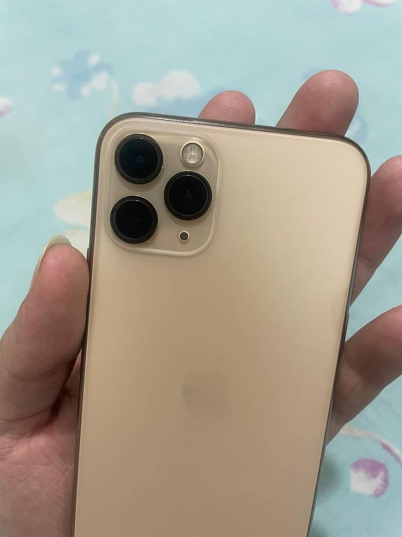 iphone 11 pro 2