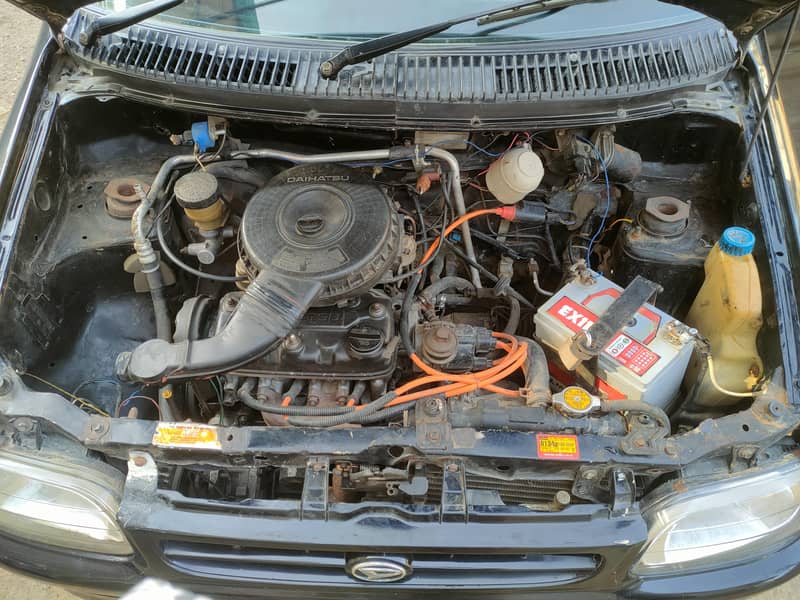 Daihatsu 12