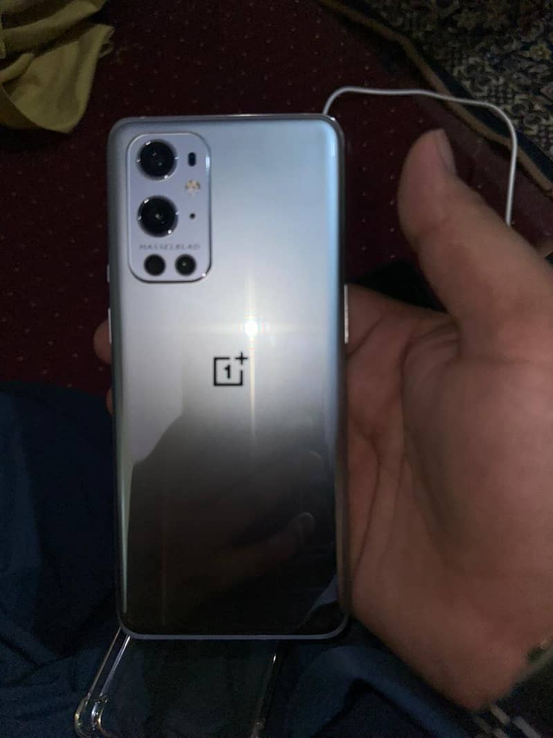 oneplus 9 pro 1