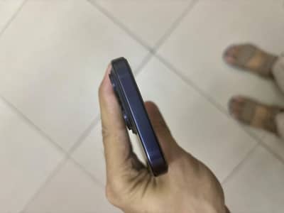 iPhone 15pro 128gb jv