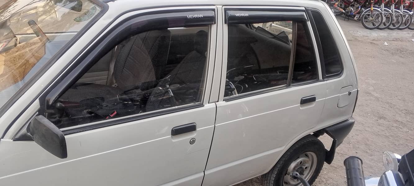 ٹوٹل جینون اندر باہر سے ہ ایکسیڈنٹ نہیں اوریجنل حالت میں 11