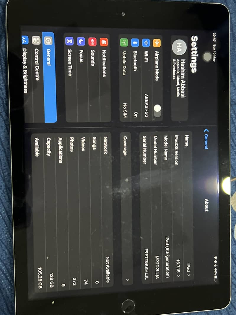 Ipad 5th generation (128gb) 2