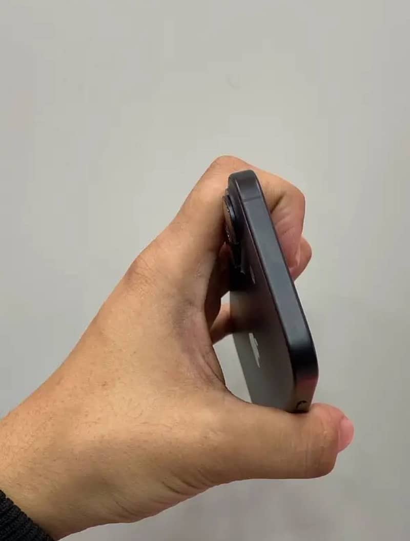 iPhone 16 JV 3