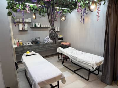 Running salon setup fot sale